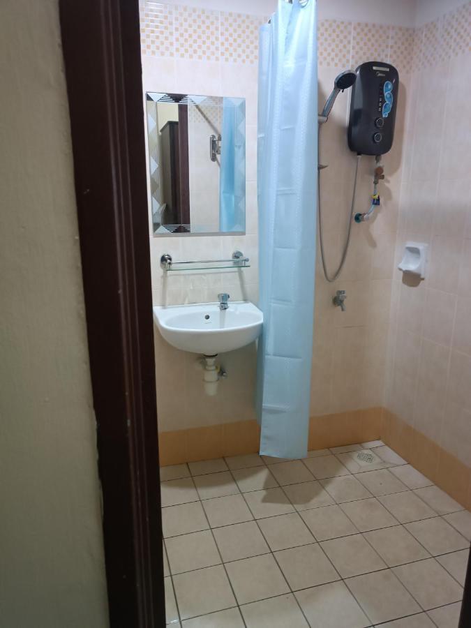 Sofea Inn Bukit Merah - Suria A7733 Kampong Selemat Esterno foto