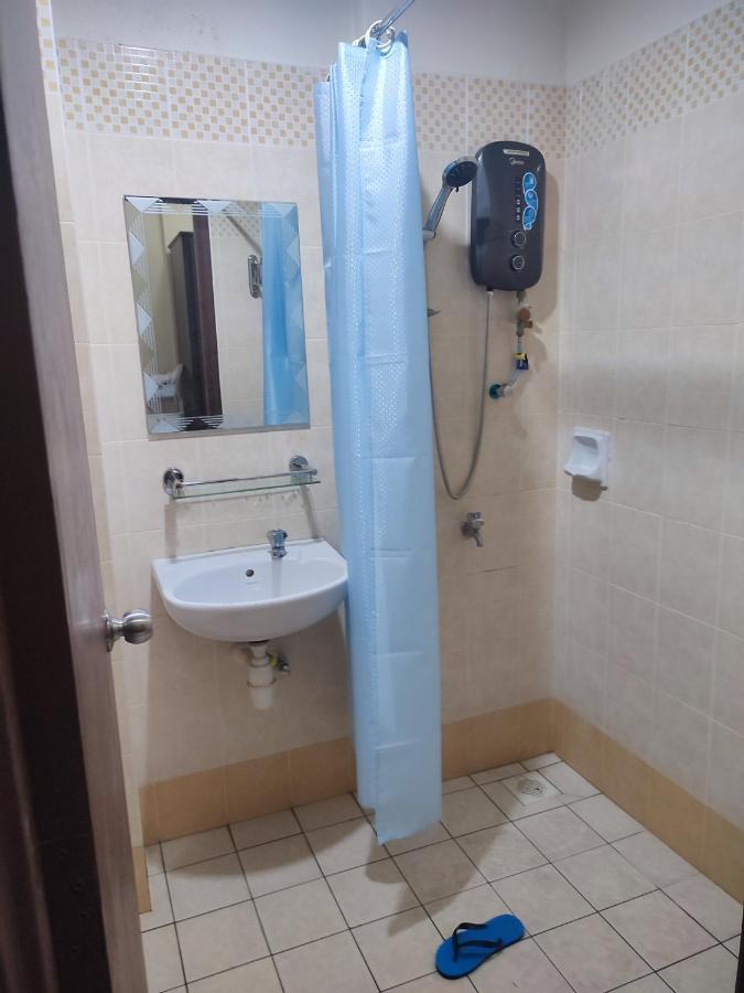 Sofea Inn Bukit Merah - Suria A7733 Kampong Selemat Esterno foto