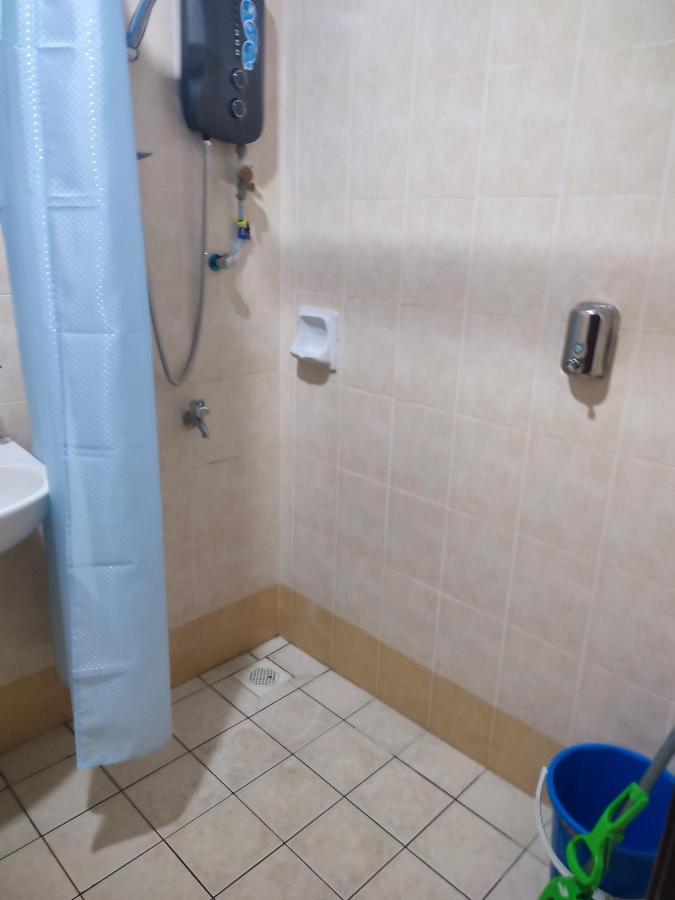 Sofea Inn Bukit Merah - Suria A7733 Kampong Selemat Esterno foto