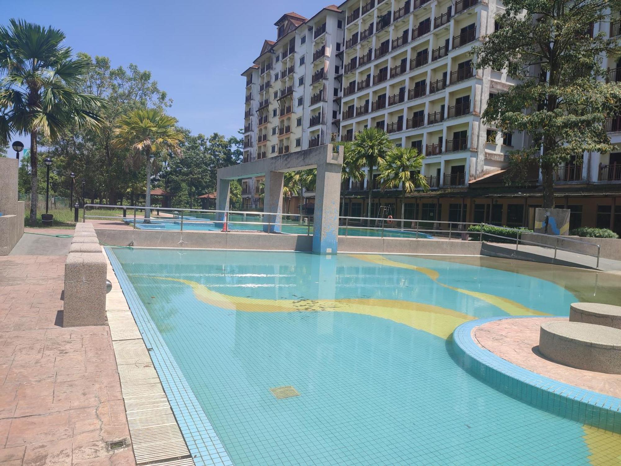 Sofea Inn Bukit Merah - Suria A7733 Kampong Selemat Esterno foto