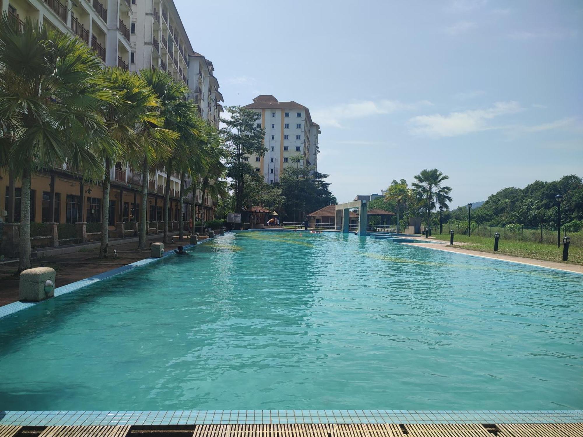 Sofea Inn Bukit Merah - Suria A7733 Kampong Selemat Esterno foto